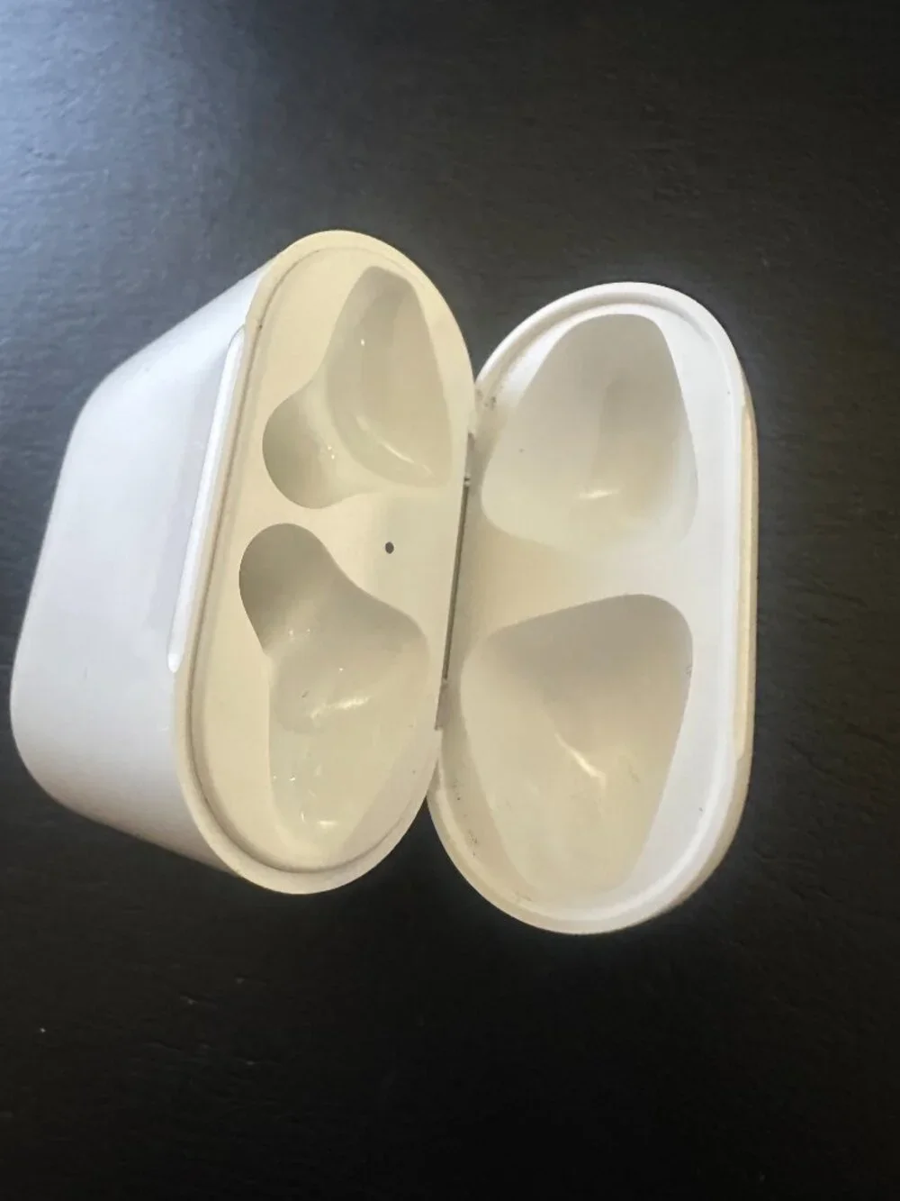 Apple AirPods 2nd Generation with Charging Case